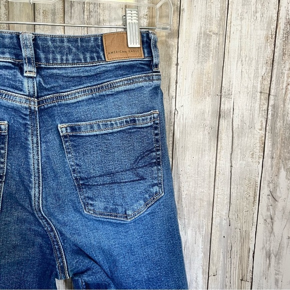 American Eagle Medium Wash Straight Mom Jeans - Picture 6 of 9